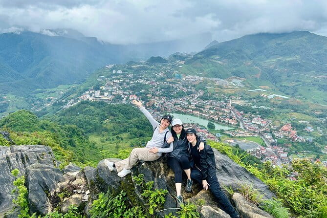 1 Day Sapa Tour Explore Y Linh Ho And Lao Chai And Ta Van Village - What the guide adds to the experience