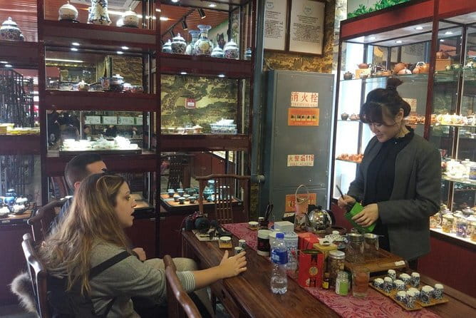3-hour Morning/Afternoon Tea Tasting on Maliandao Street & Dimsum - The tea shops and the shopping question