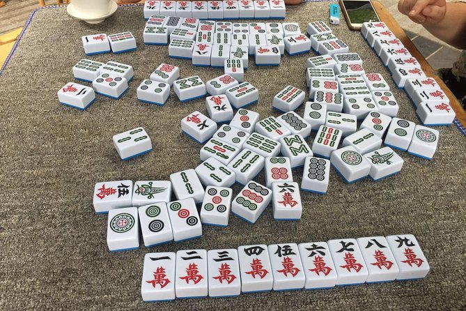 3 hours Xi'an Mahjong Class with Local Tea - Inside the courtyard parlor