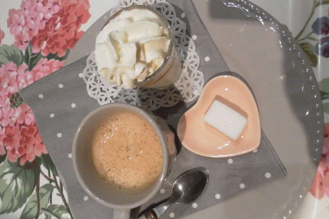 Afternoon tea in the Shabby Caravan - A coffee break inside the Shabby Caravan