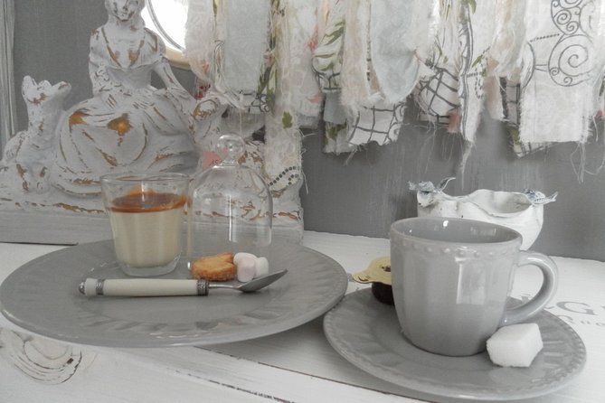 Afternoon tea in the Shabby Caravan - What your 45 minutes look like