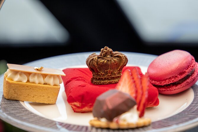 Afternoon Tea River Cruise on the Thames - The value of a 90-minute London tour