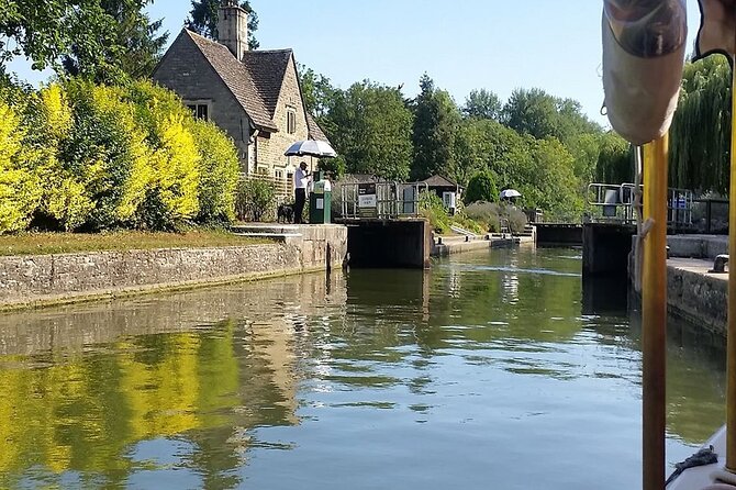 Afternoon Tea Sightseeing River Cruise in Oxford - Weather, seating, and the feel of the boat