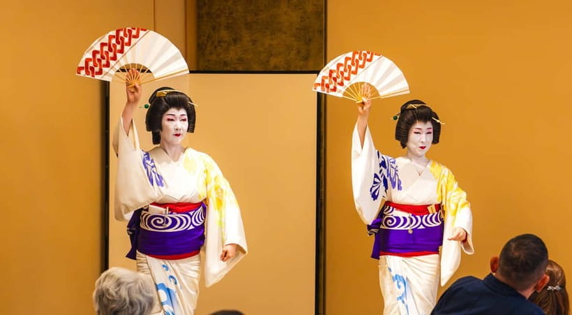 Asakusa: Geisha Performance and Tea House Experience - Entering Asakusa’s Ozashiki Tea House