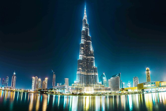 Atmosphere Burj Khalifa High Tea Experience with Private Transfer - Dress code and the tone of the room