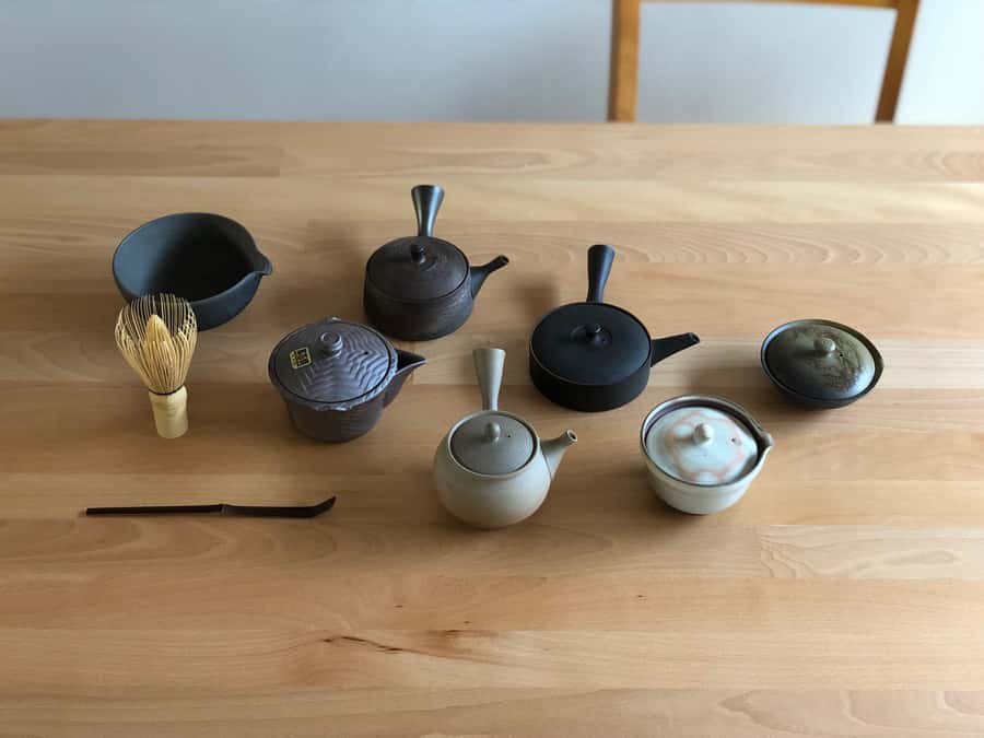 Authentic Japanese tea tasting: sencha, matcha and gyokuro - Meeting in downtown Tokyo