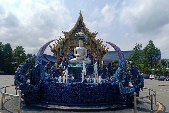 Best Places in Chiang Rai White, Blue, Big Buddha, Tea Plantation - Why Chiang Rai makes a demanding day trip
