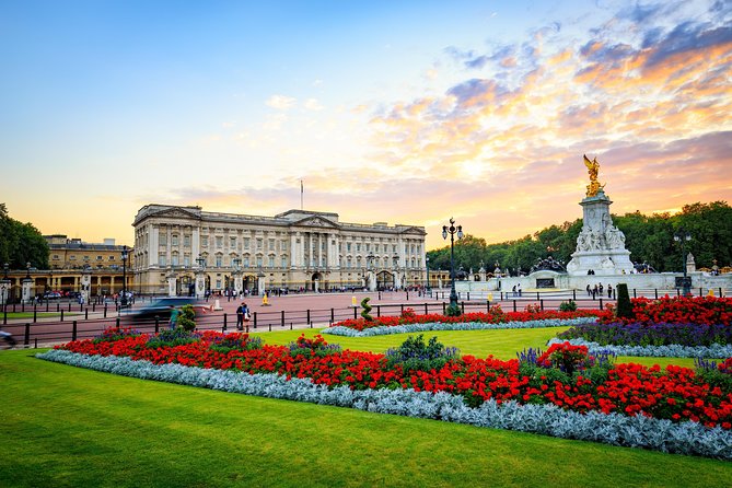 Buckingham Palace & Afternoon Tea Sightseeing Tour with PG Tips - What this Buckingham Palace afternoon looks like
