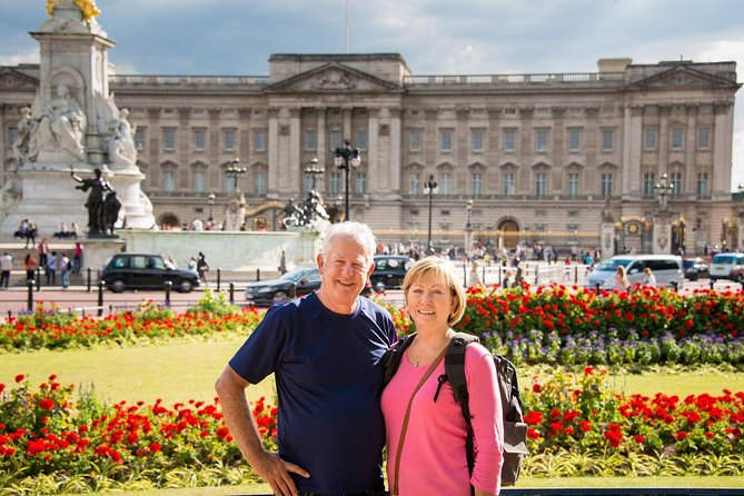 Buckingham Palace & Afternoon Tea Sightseeing Tour with PG Tips - Afternoon tea with a London view