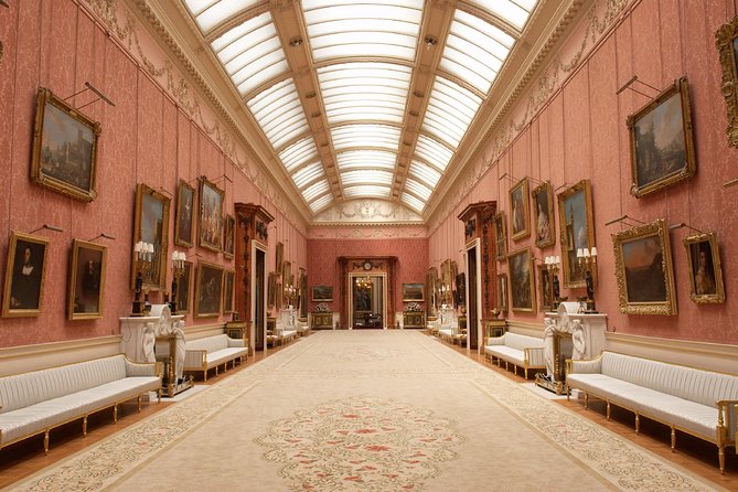 Buckingham Palace & Afternoon Tea Sightseeing Tour with PG Tips - Who should book this tour?