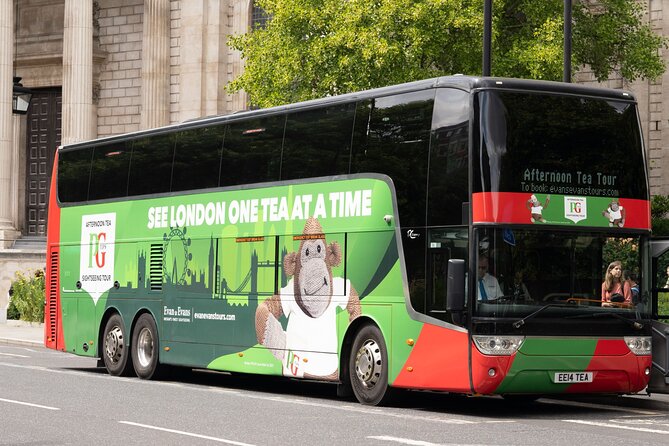 Buckingham Palace & Afternoon Tea Sightseeing Tour with PG Tips - London landmarks from a moving tea bus