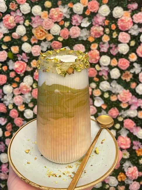 Budapest: Le Báb Afternoon Tea Experience - A three-tiered afternoon in central Budapest