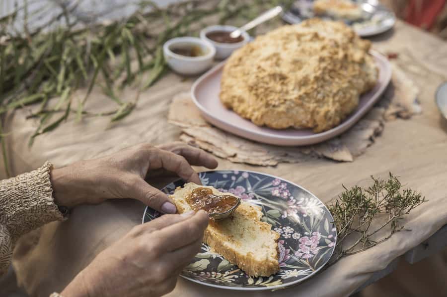 Bundaberg: Half Day Indigenous Experience with Morning Tea - Yarn Time and native bush tucker