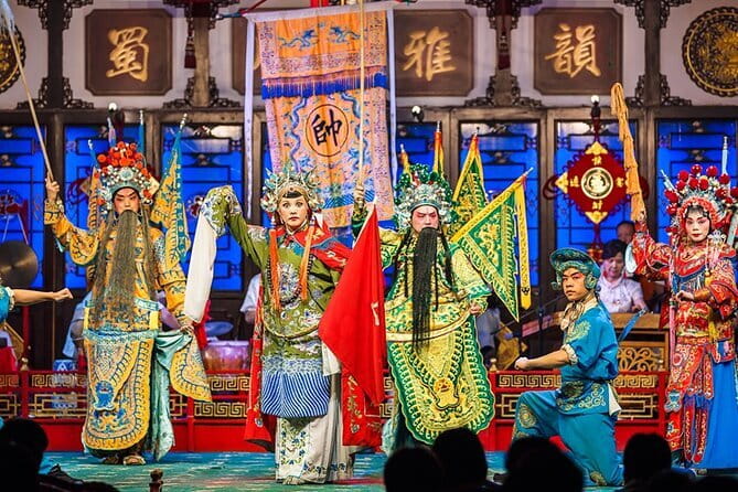 Chengdu Signature Opera Face Changing and Tea - Why face-changing is the star of the night