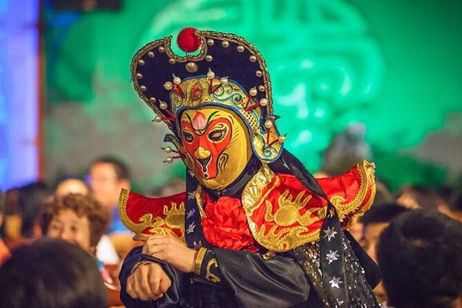 Chengdu Signature Opera Face Changing and Tea - Shufeng Yayun and its old Chengdu setting