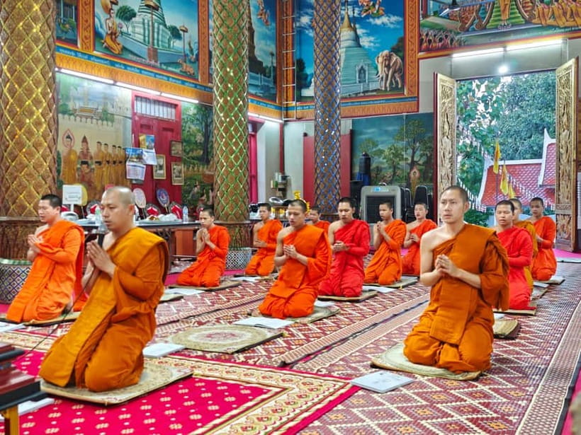 Chiang Mai: Evening Chanting & Meditation - What this Chiang Mai temple evening is really like