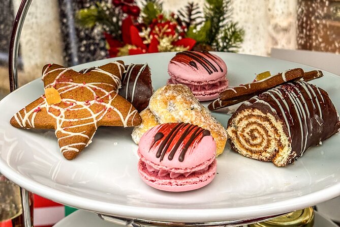Christmas Lights Afternoon Tea Bus Tour - My call: book for the festive mood