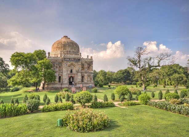 Delhi Street Art Walk in Lodhi Art District with Chai & Food - Key points to know before booking