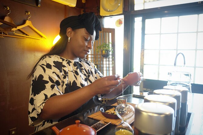 Discover Japanese Tea Blending Techniques in Osaka - Starting at Namba Yasaka Jinja