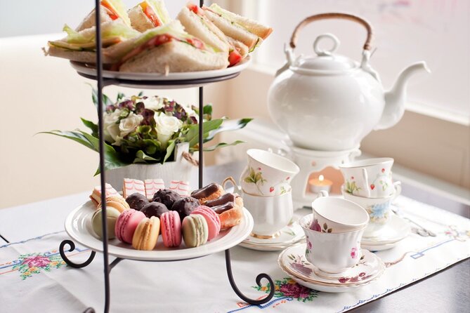 Dubai Afternoon High Tea in the Iconic Burj Al Arab with Transfer - Who will enjoy this Burj Al Arab tea