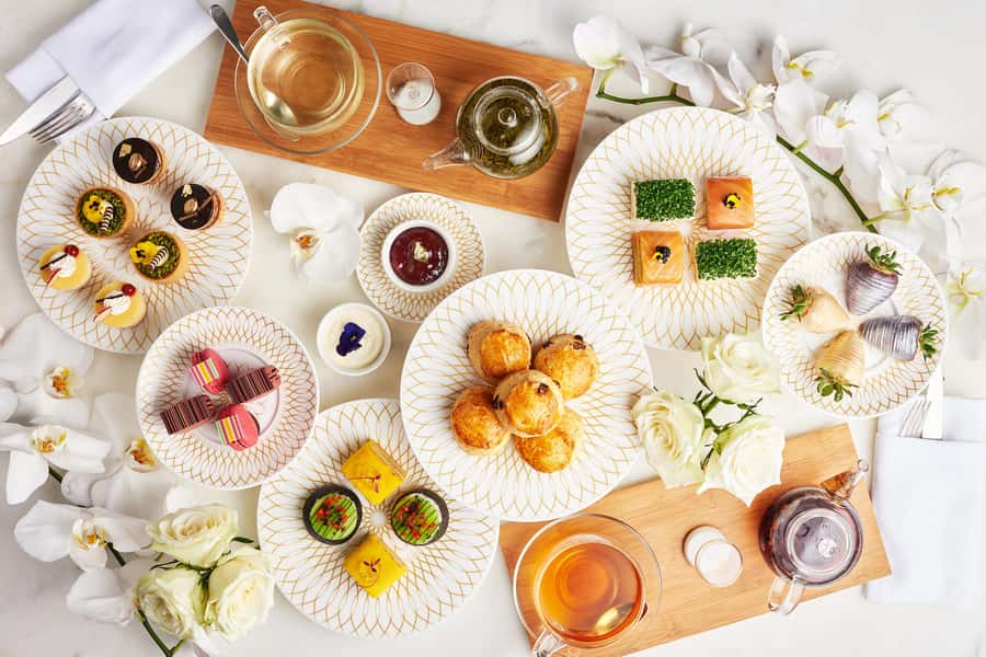Dubai: Plato's Afternoon Tea in Atlantis the Palm - Dress code: casual, but not beach casual