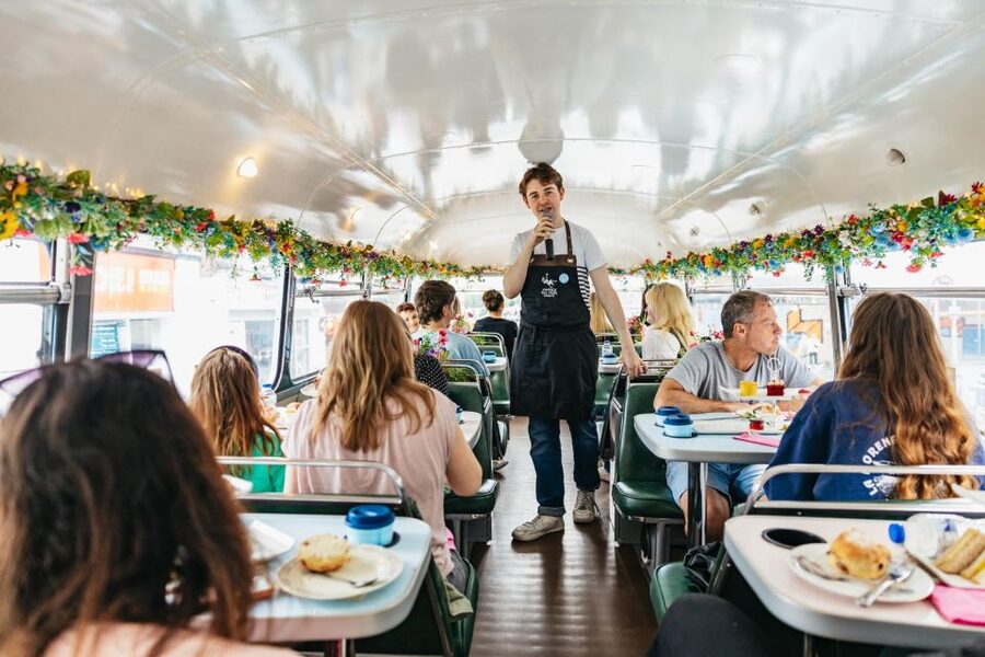 Dublin: Afternoon Tea Vintage Bus Tour - From St. Stephen’s Green to the upper deck