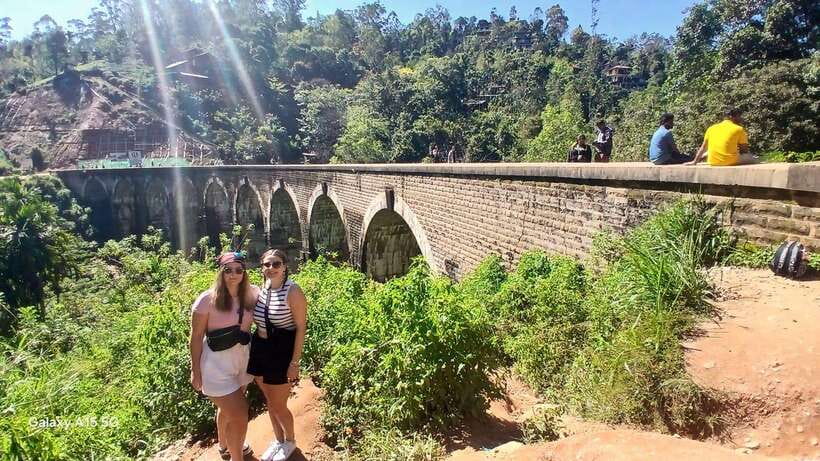 Ella: 9 Arches Bridge, Little Adam's Peak, Tea Factory - Why this three-stop Ella tour works