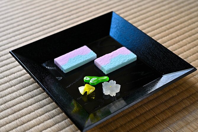 Experience a tea ceremony in an authentic tearoom, in Kyoto! - Making matcha as a beginner