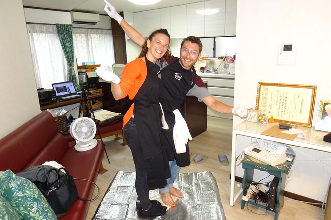 Experience all of Japanese culture and Japanese food experience classes "origami, udon, Japanese food, green tea, calligraphy" in 4 hours - Origami starts the morning with a simple win