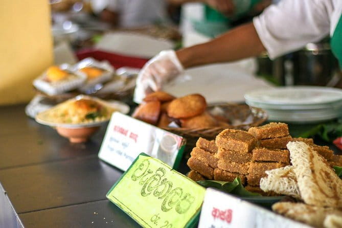 Explore Nuwara Eliya - Waterfall & Tea Factory Tour - Why this private Nuwara Eliya tour works well
