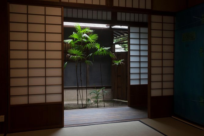 Family Mitsui House Museum with green tea admission ticket - A garden that changes with the season