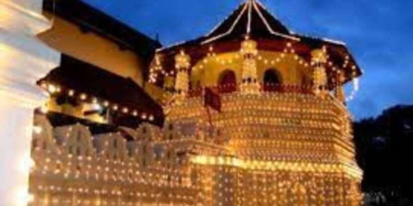 From Colombo: Kandy & Pinnawala & Tea Factory Full Day Trip - Kadugannawa Railway Museum and the route’s small museums