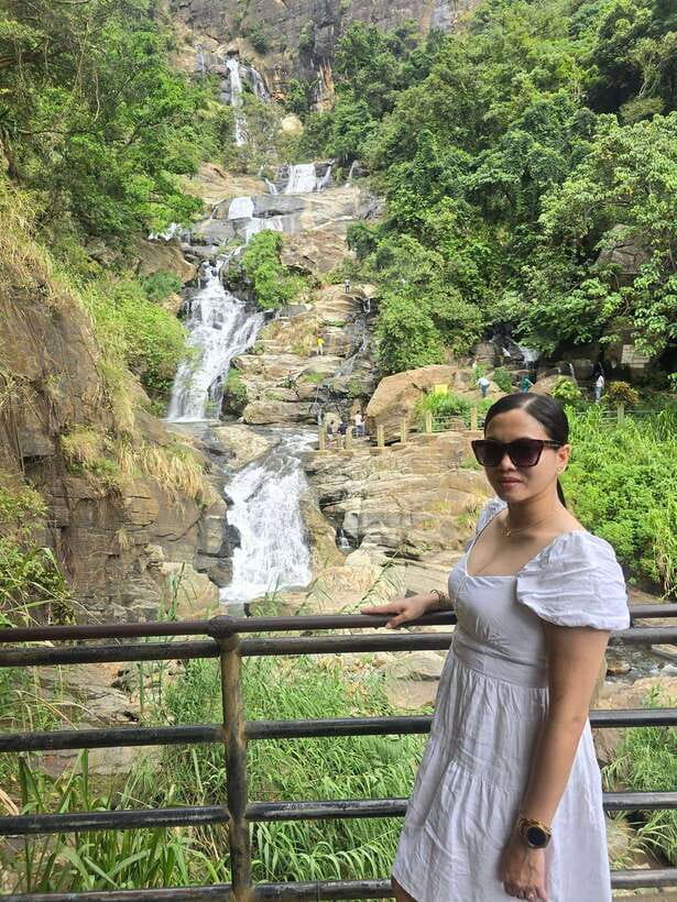 From Hikkaduwa/Galle/Mirissa : Waterfall & Tea Factory Tour - The Secret Waterfall for a quieter pause