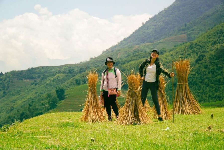 From Sapa: 1-Day Guided Trek to Lao Chai & Ta Van with Lunch - Crossing to Ta Van and the Zay community