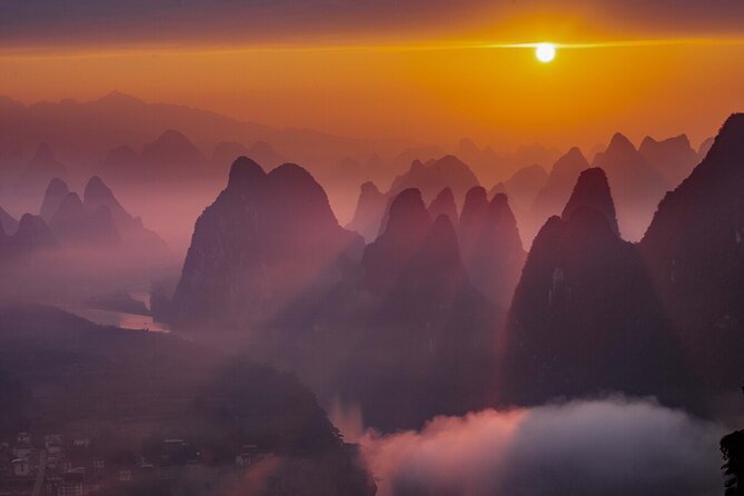 Full-day Tour: Spectacular Sunrise, Tea Plantation & Sunset - 4:00 a.m. start and the climb at Xianggong Mountain