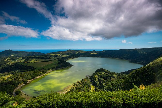 Furnas Volcano, Lake, Geysers, Tea Plantation and Terra Nostra - Furnas Lake and the cooking pools