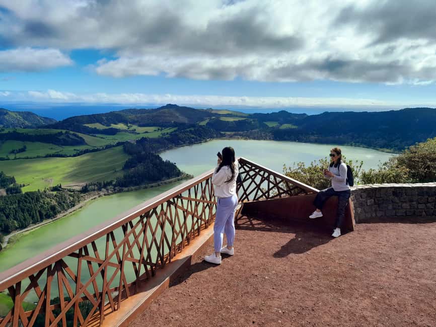 Furnas: Volcano Wonders, Tea Plantation & Waterfall Tour - Furnas Lake and the Nossa Senhora das Vitórias Chapel
