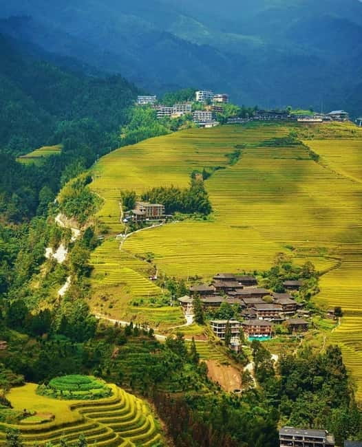 Guilin Longji: Rice Terrace with Oil-Tea Demo & Zhuang Lunch - A Zhuang lunch with a view