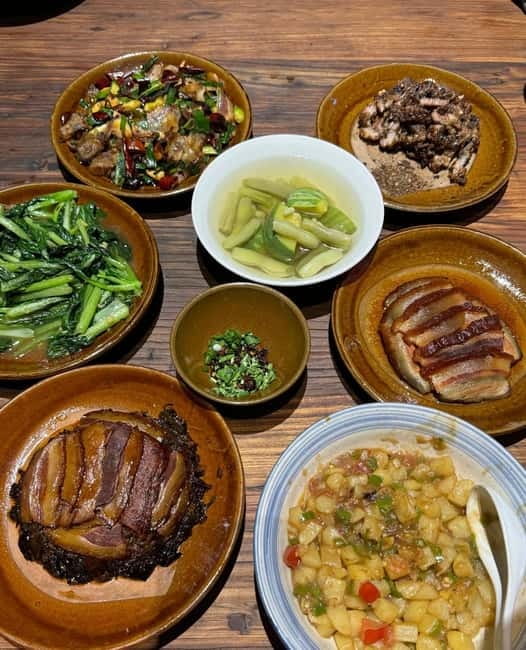 Guilin Longji: Rice Terrace with Oil-Tea Demo & Zhuang Lunch - What the guide adds to the day