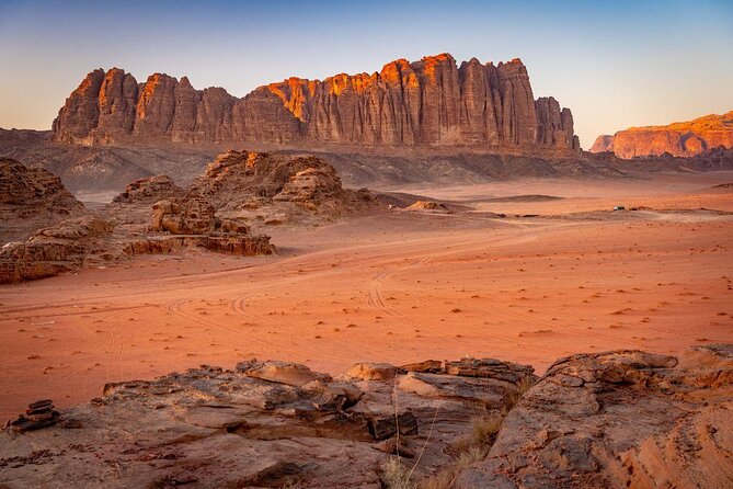 Half day Jeep Tour in Wadi Rum incl. water and Bedouin tea - Key points at a glance