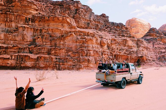 Half day Jeep Tour in Wadi Rum incl. water and Bedouin tea - Um Sabatah sunset and the afternoon schedule
