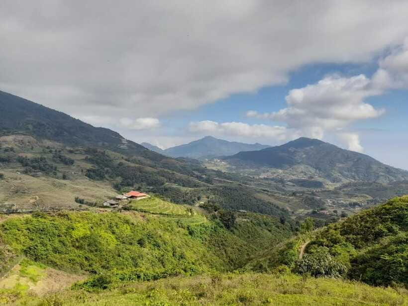 Half Day Sapa Trekking to Visit Lao Chai - Ta Van - How difficult is the 9-kilometer walk?