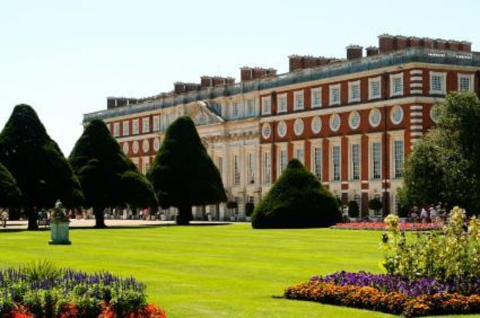 Hampton Court Guided Tour. Full day Access & High Tea - Key points to know before booking