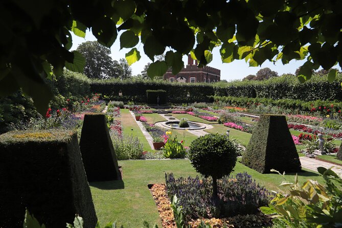 Hampton Court Guided Tour. Full day Access & High Tea - Hampton Court’s 60 acres of gardens