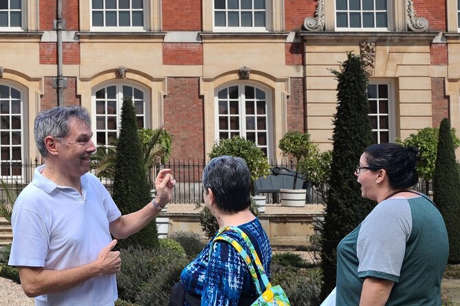 Hampton Court Guided Tour. Full day Access & High Tea - Who will enjoy this Hampton Court visit most