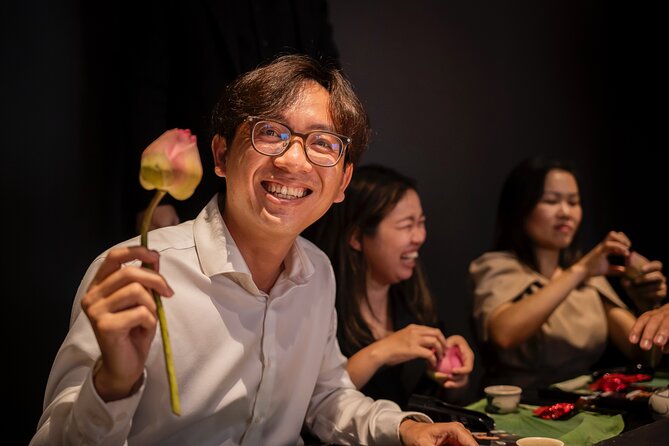 Ho Chi Minh City's Hidden Gem: Experience Lotus Tea Culture - Tasting Tay Ho Lotus Tea
