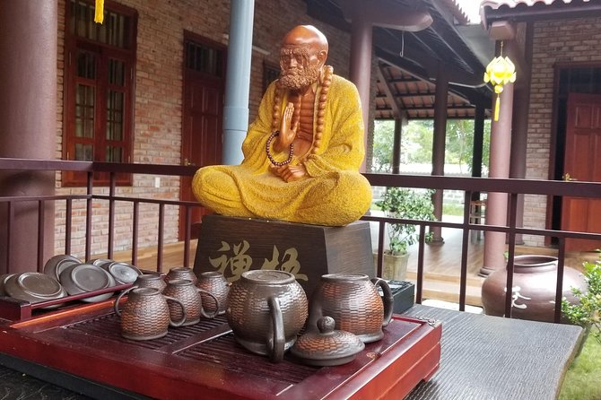 Hue Retreat: Tea and Meditation Tour with Vegetarian Meal - A quiet Hue evening at Chùa Đức Sơn