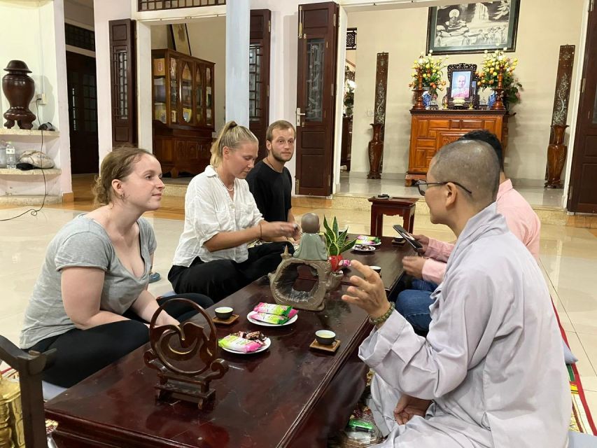 Hue Retreat: Tea and Meditation with Vegetarian Meal - Timing, pickup, and practical planning