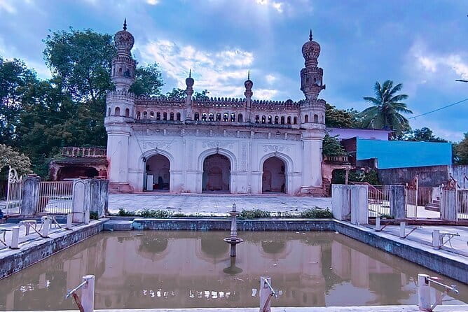 Hyderabad Highlights Guided City Tour and Chai Experience - Key things to know before booking