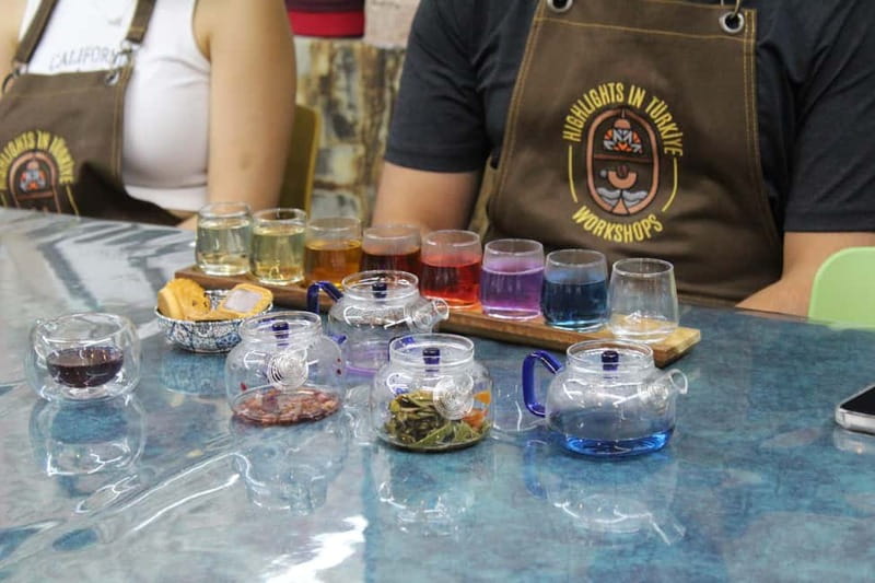 Istanbul: World Teas & Turkish Tea Brewing, Tasting Workshop - The opening tasting: five teas, five different personalities